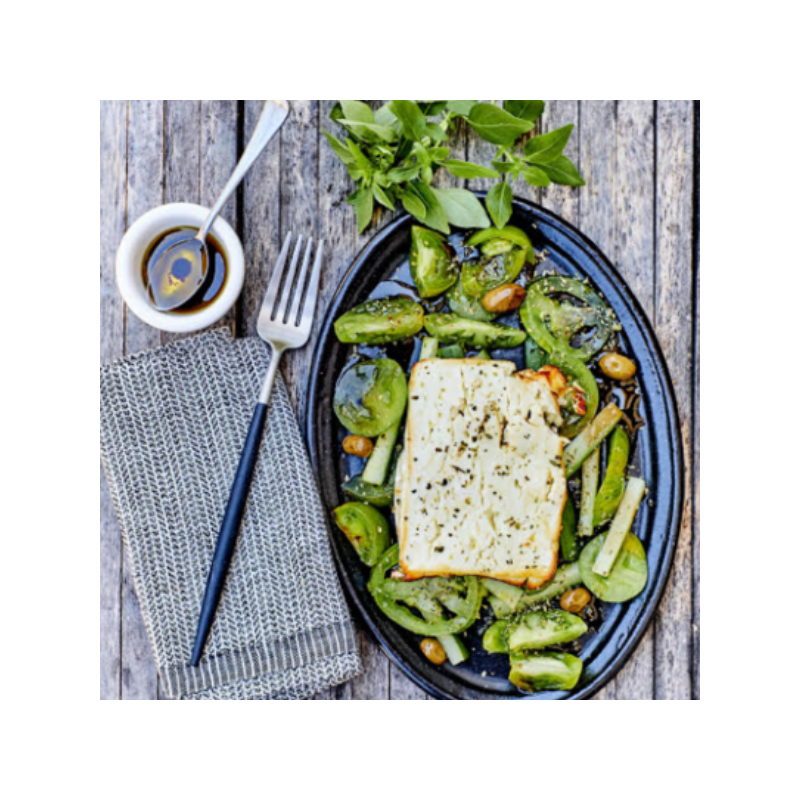 Green olives with oregano