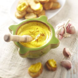 Frisch gepresste Oliven und...